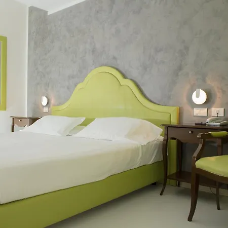 호텔 Blue Relais Maggiore 4*