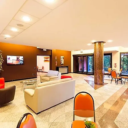 Blue Relais Maggiore Hotel 4*