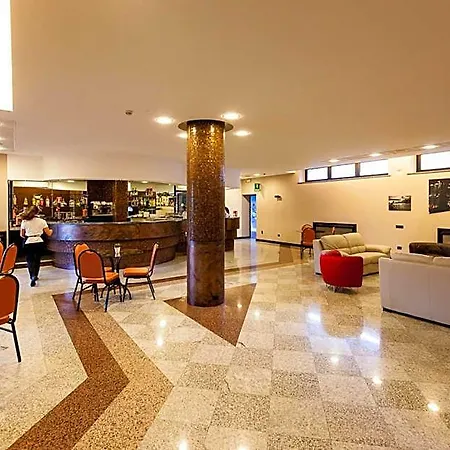 Blue Relais Maggiore Hotel 4*