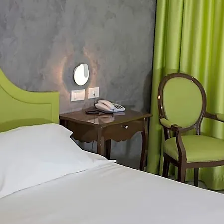 Hotel Blue Relais Maggiore 4*