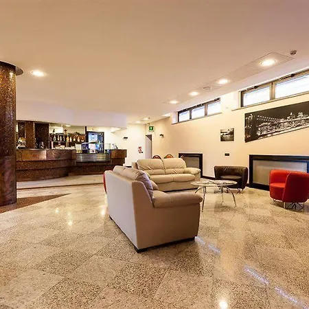 Blue Relais Maggiore מלון 4*