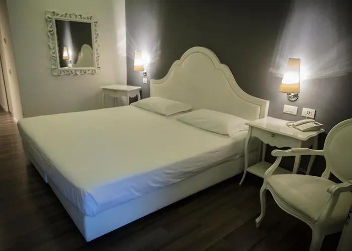 호텔 Blue Relais Maggiore 4*