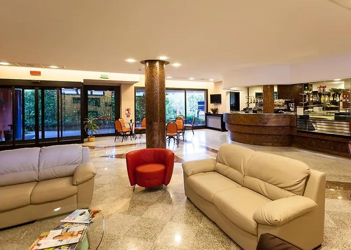 호텔 Blue Relais Maggiore 4*