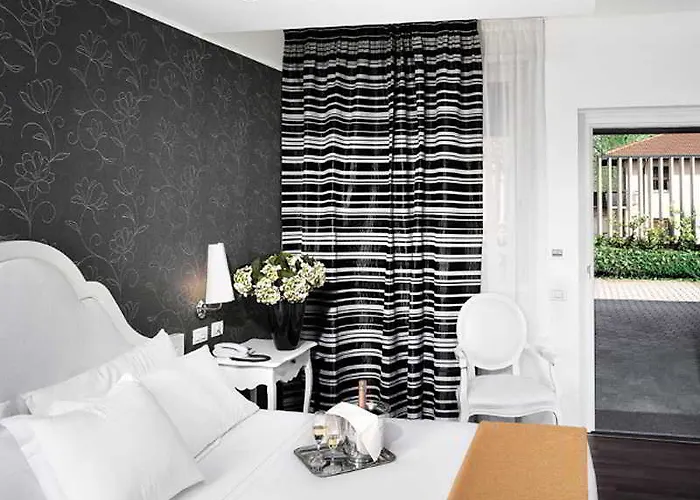 Hotel Blue Relais Maggiore Dormelletto